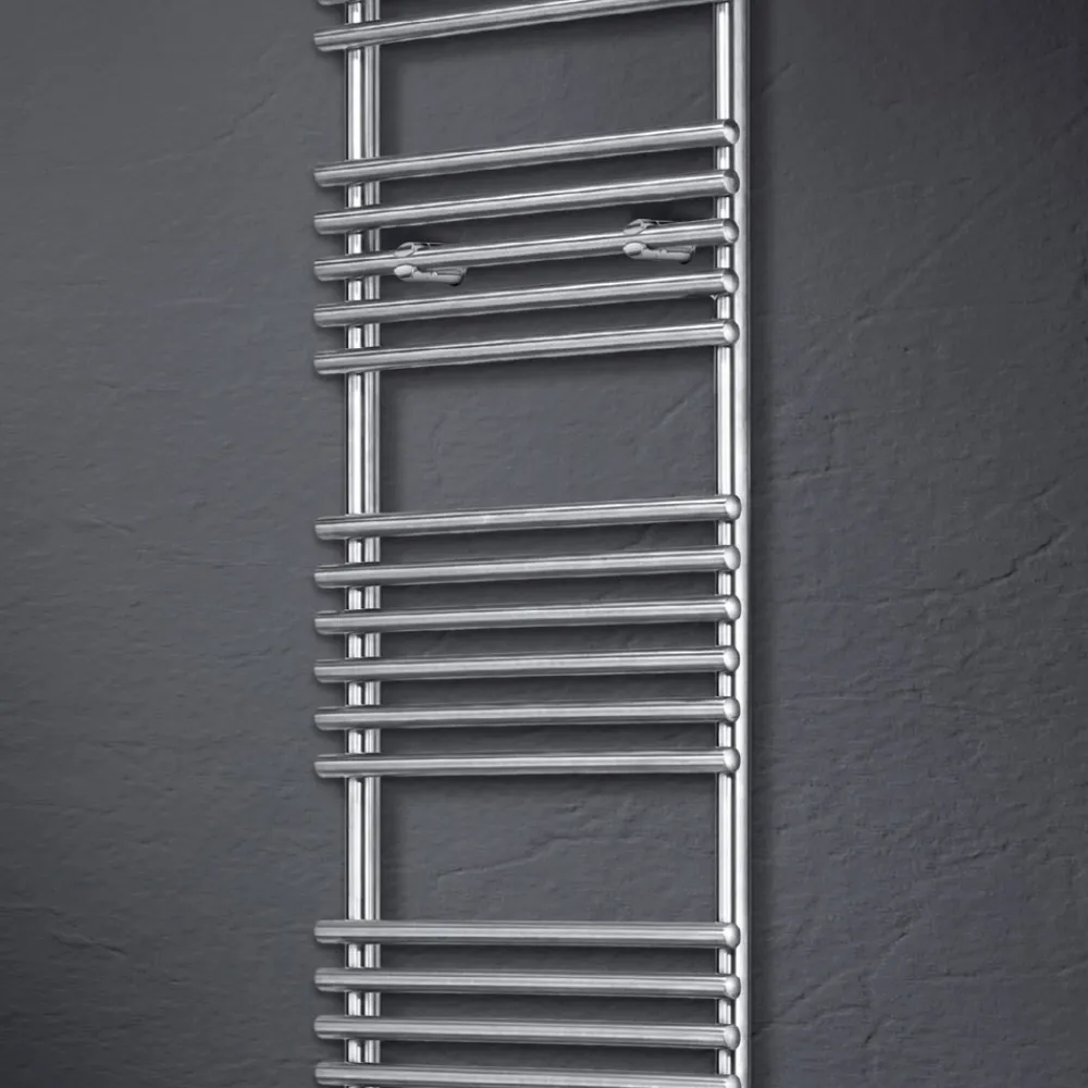 Viadurini Radiators Handtuchheizkörper Wasser-Hydraulischer Handtuchwärmer aus satiniertem Stahl, hergestellt in Italien – Peel