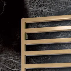 Viadurini Radiators Handtuchheizkörper Wasser-Hydraulischer Handtuchwärmer mit einfachen Linien aus Stahl, hergestellt in Italien – Pistazie