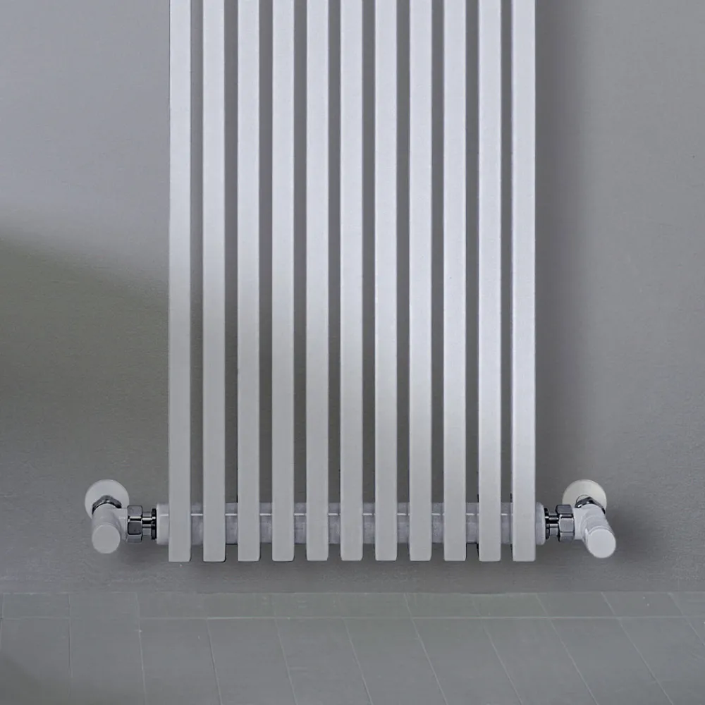 Viadurini Radiators Heizkörper Hydraulisch-Hydraulischer Heizkörper aus verkehrsweißem Stahl, hergestellt in Italien – Cup