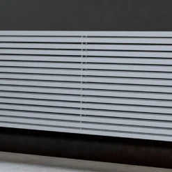 Viadurini Radiators Heizkörper Hydraulisch-Hydraulischer Heizkörper mit doppelten Elementen mit quadratischem Querschnitt, hergestellt in Italien – Himbeere