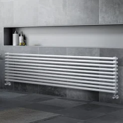 Viadurini Radiators Heizkörper Hydraulisch-Hydraulischer Heizkörper mit doppelter Reihe horizontaler Elemente, hergestellt in Italien – Strega