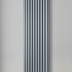 Viadurini Radiators Heizkörper Hydraulisch-Hydraulischer Heizkörper mit horizontalen Kollektoren und vertikalen Rohren – Colomba