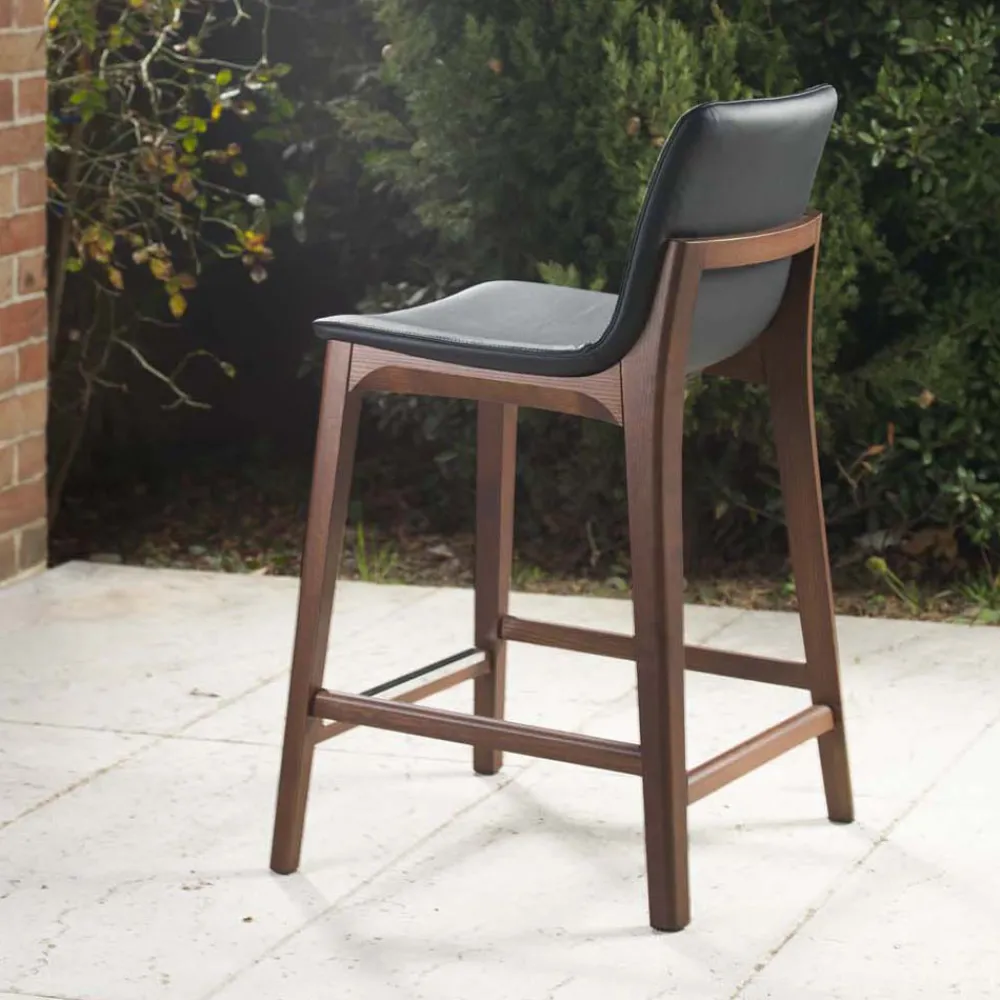 Viadurini Living Küchenhocker-Küchenhocker mit festem Design aus Leder und Holz, hergestellt in Italien – Rocco