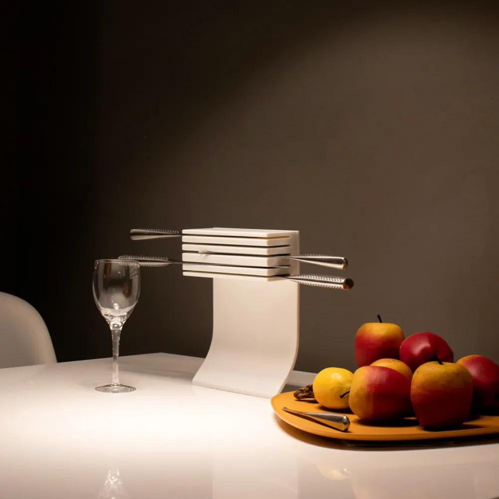 Viadurini Kitchen Küchenzubehör-Küchenmesserhalter aus weißem Corian Made in Italy Design - Ivanova