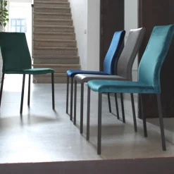 Viadurini Living Moderne Stühle-Küchenstuhl mit Metallbeinen und Samtsitz, 4 Stück - Darvina