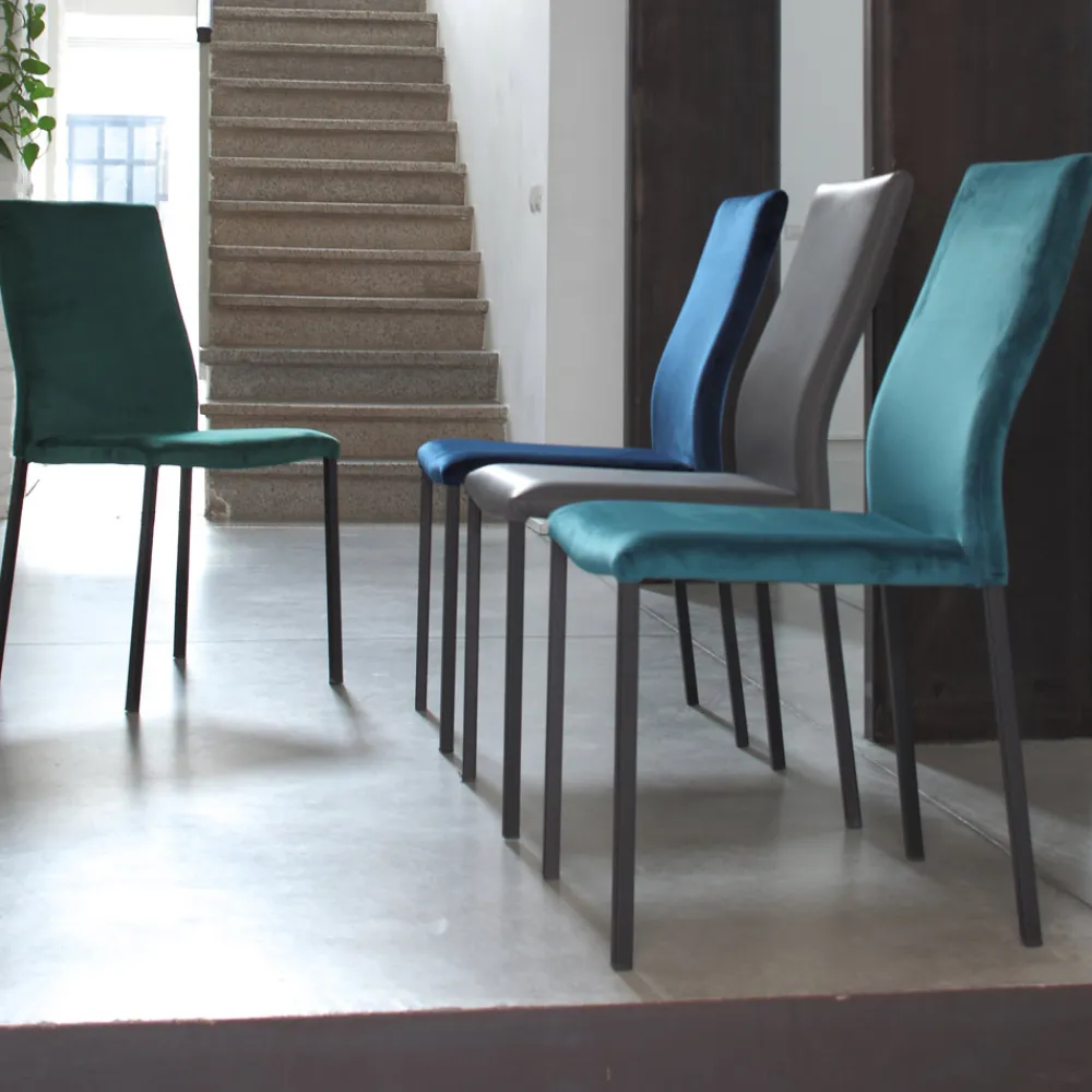 Viadurini Living Moderne Stühle-Küchenstuhl mit Metallbeinen und Samtsitz, 4 Stück - Darvina