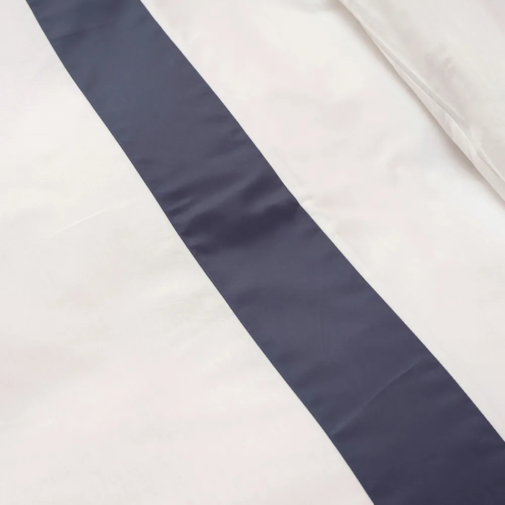 Viadurini Textile Bettbezüge-King Size-Bettbezug-Set aus 100 % Baumwolle und 10 % Baumwollsatin – Detail