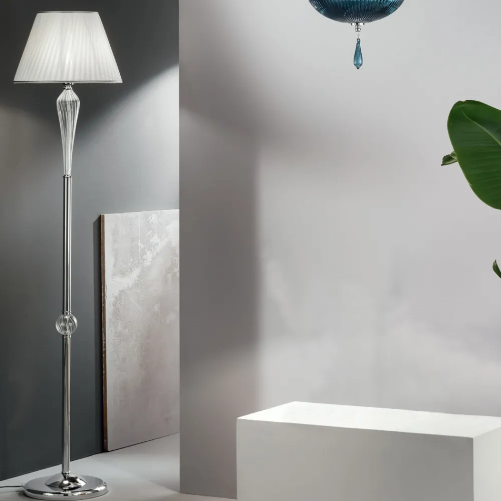 Viadurini Lighting Klassische Stehlampen-Klassische Stehlampe aus handgefertigtem Rigaton-Glas und verchromtem Metall - Fievole