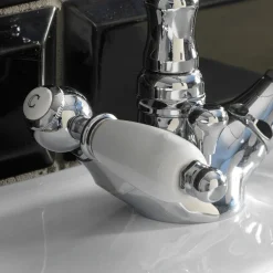 Viadurini Taps Bidetarmaturen-Klassischer Einloch-Bidethahn mit handgefertigten Messinghebeln - Noriana