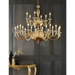 Viadurini Lighting Klassische Kronleuchter-Klassischer Kronleuchter mit 24 Lichtern aus mundgeblasenem Glas und Handdetails - Phaedra