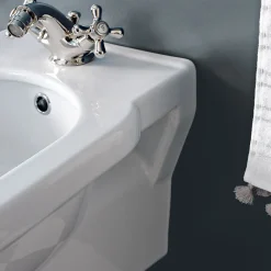Viadurini Bathroom Bidet-Klassisches Einloch-Bidet aus weißer Keramik Made in Italy - Marwa