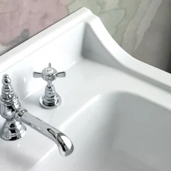 Viadurini Bathroom Keramikwaschbecken-Konsolenwaschtisch aus weißer Keramik mit Doppelwaschbecken L 125 cm - Wollie