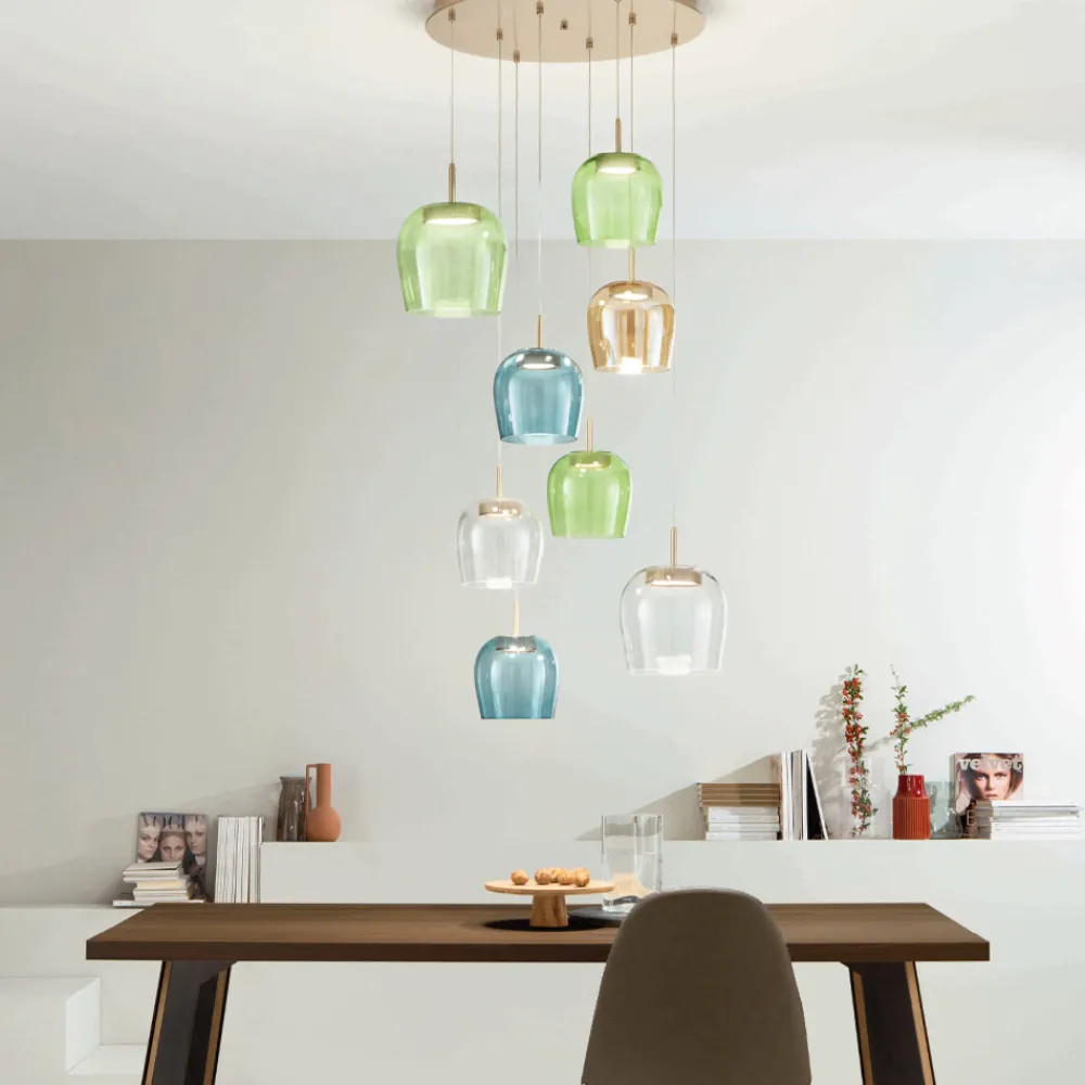 Viadurini Lighting Moderne Kronleuchter-Kronleuchter aus goldlackiertem Metall und LED-Licht und farbigem Glas – Hainbuche