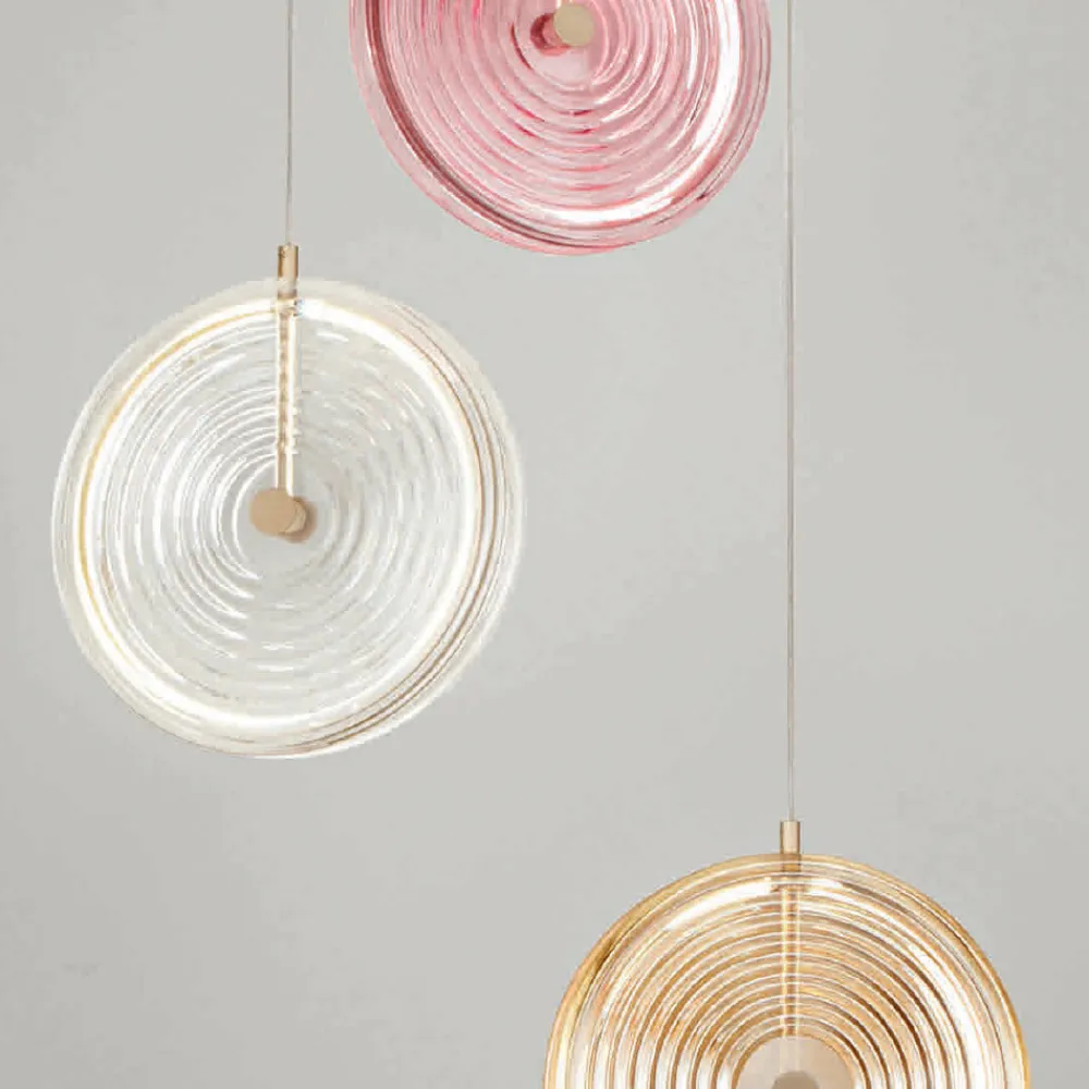 Viadurini Lighting Moderne Kronleuchter-Kronleuchter aus lackiertem Metall und Glas, verziert mit konzentrischen Linien – Hackberry