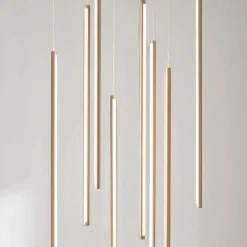 Viadurini Lighting Moderne Kronleuchter-Kronleuchter mit 8 LED-Leuchten aus goldlackiertem Metall und verstellbaren Kabeln – Orange