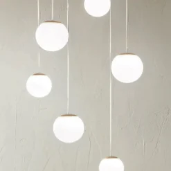 Viadurini Lighting Moderne Kronleuchter-Kronleuchter mit 6 LEDs, optional mit Glas abgedeckt und Sockel aus Metall – Buche