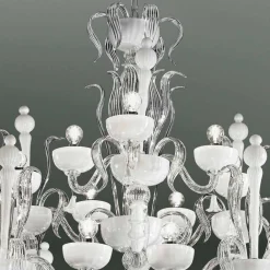 Viadurini Lighting Klassische Kronleuchter-Kronleuchter mit 27 Lichtern aus weißem Venedig Glas, handgefertigt in Italien - Regina