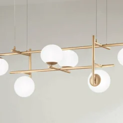 Viadurini Lighting Moderne Kronleuchter-Kronleuchter mit LED aus goldlackiertem Metall und geblasenem Glas - Ailanto