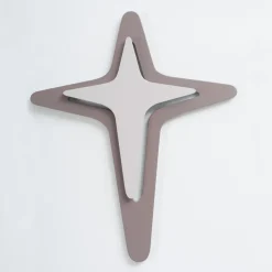 Viadurini Decor Religiöse Bilder-Kruzifix in Kakaofarbe und Kies, hergestellt mit Lasergravur, hergestellt in Italien – Diana