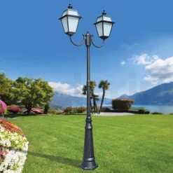 Viadurini Lighting Gartenlampion-Laternenpfahl 2 Lichter aus Aluminium und Glas im Vintage-Stil, hergestellt in Italien – Vivian