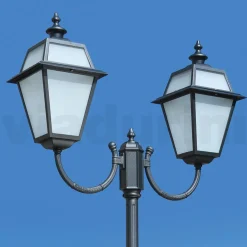 Viadurini Lighting Gartenlampion-Laternenpfahl 2 Lichter aus Aluminium und Glas im Vintage-Stil, hergestellt in Italien – Vivian