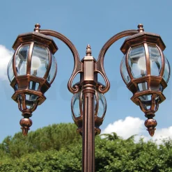 Viadurini Lighting Gartenlampion-Laternenpfahl mit 3 Lichtern im Vintage-Stil aus Aluminium, hergestellt in Italien – Leona