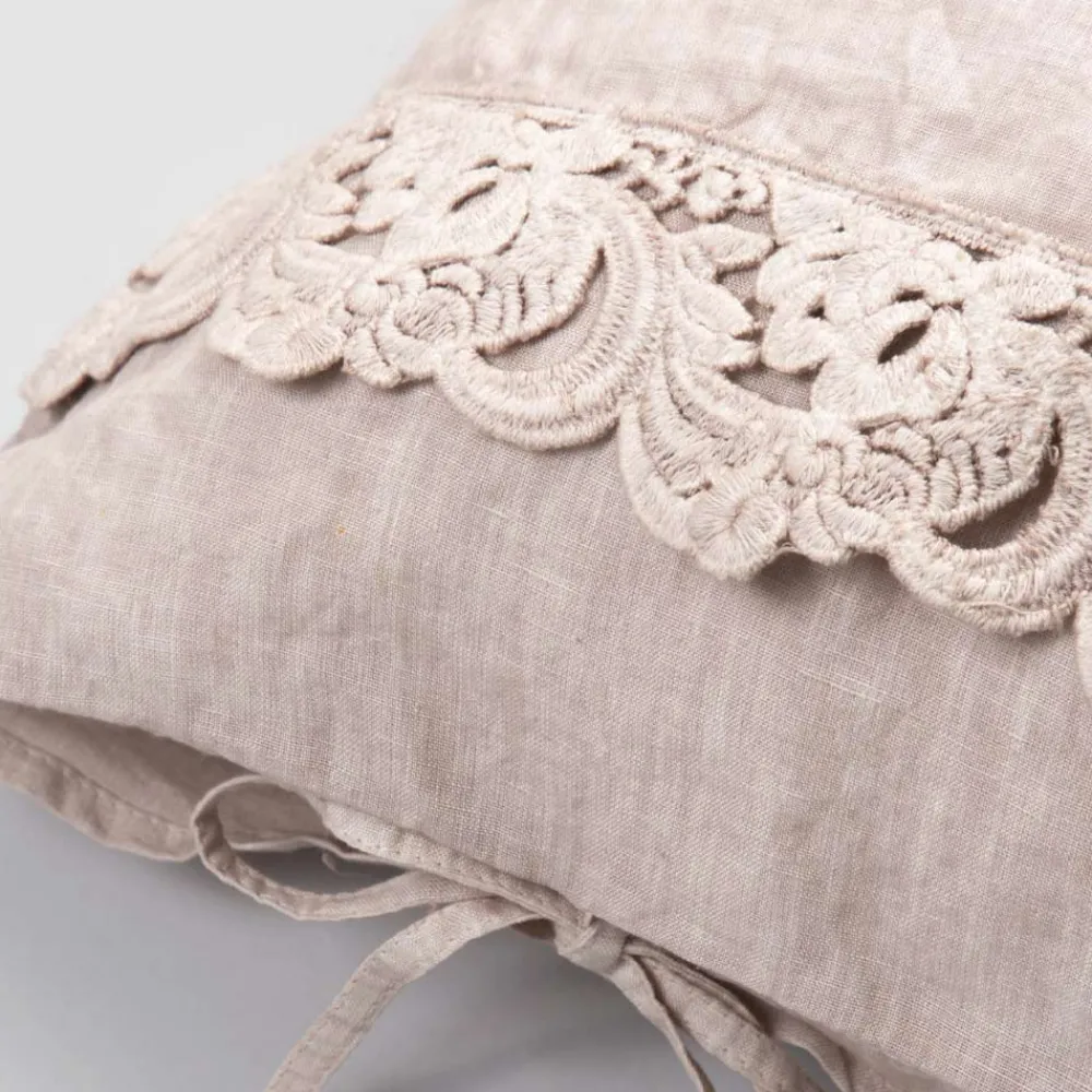 Viadurini Textile Kissenbezüge-Leinen Kissenbezug mit Armonia Spitze und Staub oder Rücken Schnürsenkel - Masone
