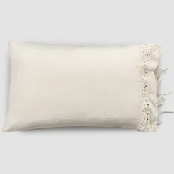 Viadurini Textile Kissenbezüge-Leinen Kissenbezug mit Poema Spitze und Butter oder schwarzen Schnürsenkeln Made in Italy - Masone