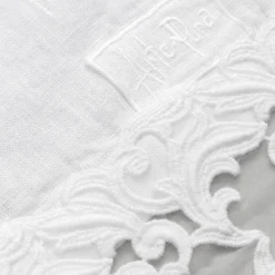 Viadurini Textile Runner-Leinen Tischläufer mit weißer Spitze, italienische Luxusqualität - Farnese