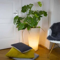 Viadurini Lighting Lichtmöbel-Leuchtende Vase für Außen- und Innenräume, farbenfrohes Design in 3 Dimensionen - Vasostar