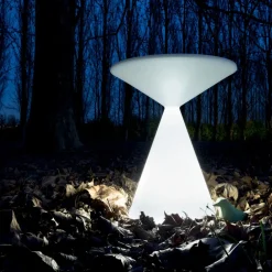 Viadurini in the Garden Lichtmöbel-Leuchtender Outdoor-Couchtisch mit weißem Polyethylenbezug - Akut