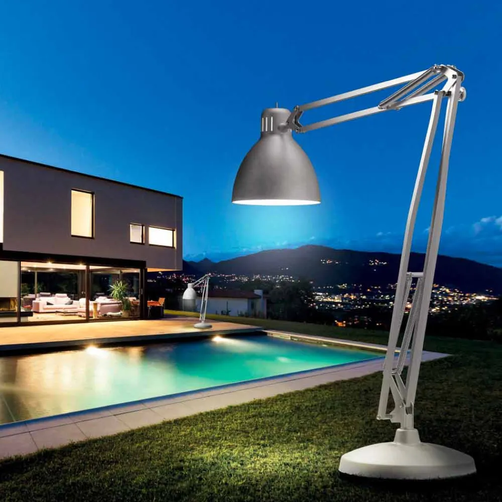 Leucos Moderne Stehlampen-The Great JJ Design Stehlampe für Außen aus Aluminium