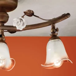 Ferroluce Vintage Deckenleuchten-Lineare Deckenleuchte mit 3 Leuchten aus Eisen, Glas und Keramikrosen - Siena