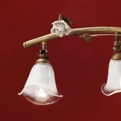 Ferroluce Pendelleuchten Vintage-Lineare Pendelleuchte 4 Lichter aus Eisen, Glas und Keramikrosen - Siena