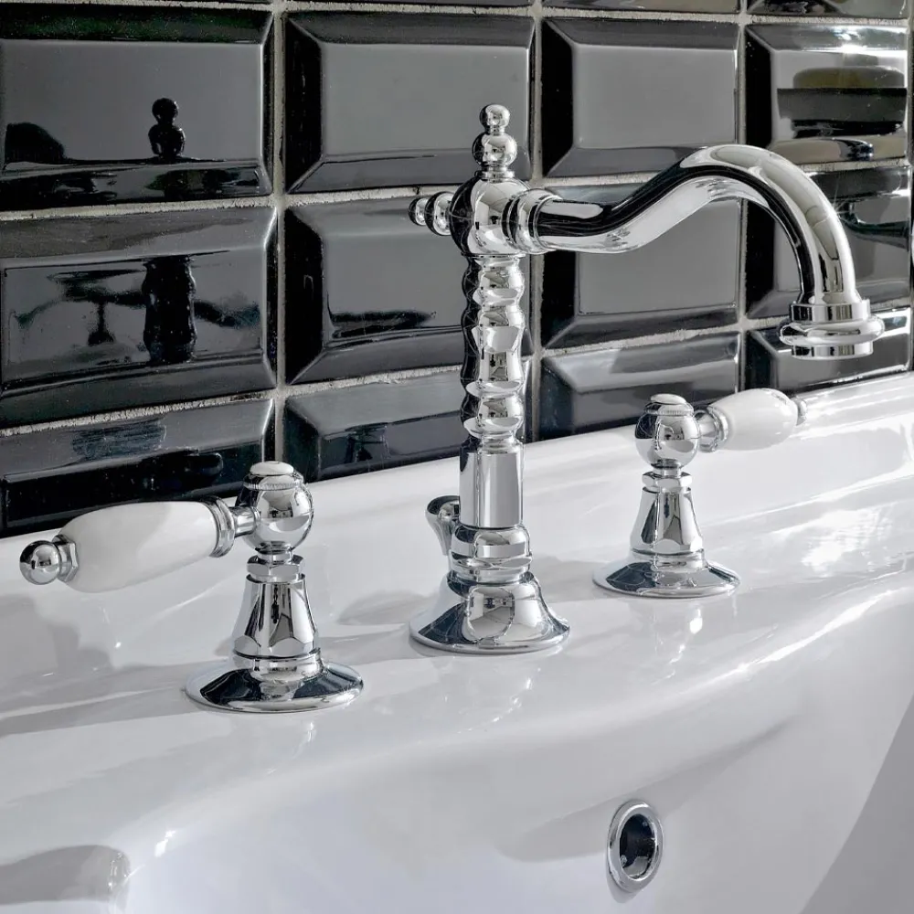 Viadurini Taps Waschbeckenarmaturen-3-Loch-Waschtischbatterie mit Messingablauf im klassischen Handwerksstil - Noriana