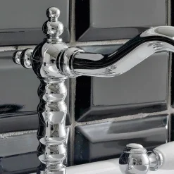 Viadurini Taps Waschbeckenarmaturen-3-Loch-Waschtischbatterie mit Messingablauf im klassischen Handwerksstil - Noriana