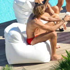 Trona Stoffsessel-Lounge Sessel  aus weißen Kunstleder mit optimalen Sitzkomfort