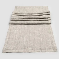 Viadurini Textile Runner-Läufer aus beigem Leinen mit luxuriöser italienischer handgefertigter Kante mit Falte - Limao