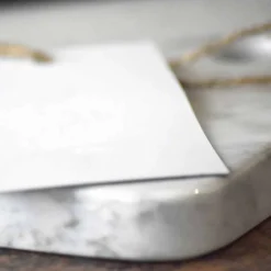 Viadurini Kitchen Küchenzubehör-Made in Italy Design Schneidebrett aus Carrarra White Marble - Masha