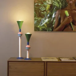 SLIDE Klassische Tischlampen-Mehrfarbige Tischlampe Carmen aus Aluminium, hergestellt in Italien