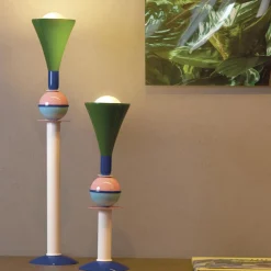 SLIDE Klassische Tischlampen-Mehrfarbige Tischlampe Carmen aus Aluminium, hergestellt in Italien