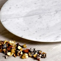 Viadurini Kitchen Küchenzubehör-Moderne Herzplatte Platte aus weißem Carrara-Marmor Made in Italy - Miccio