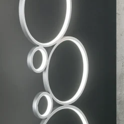 Viadurini Lighting Moderne Stehlampen-Moderne LED-Stehlampe aus gold oder silber lackiertem Metall - Punto