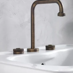 Viadurini Bathroom Waschbeckenarmaturen-Moderne 3-Loch-Waschtischarmatur mit Ablaufgarnitur, hergestellt in Italien – Quito