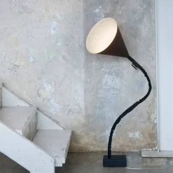 In-es.artdesign Moderne Stehlampen-Moderne Stehlampe Blumentafel aus Harz