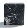 Viadurini Living Deko Artikel Und Wohnaccessoires-Moderner Würfel Briefbeschwerer aus satinschwarzem Marquinia-Marmor Made in Italy - Qubino