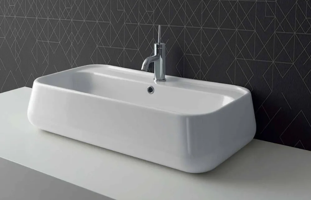 Viadurini Bathroom Keramikwaschbecken-Modernes Aufsatz- oder Wandwaschbecken aus farbiger Keramik Oliena