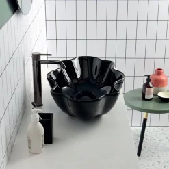 Viadurini Bathroom Farbige Waschbecken|Keramikwaschbecken-Modernes Aufsatzwaschbecken aus glänzender Keramik L 65 cm Made in Italy - Cube