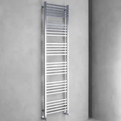 Viadurini Radiators Handtuchheizkörper Wasser-Modernes Design Chrom Kühlerwand 2 Größen bis zu 765 Watt - Turm