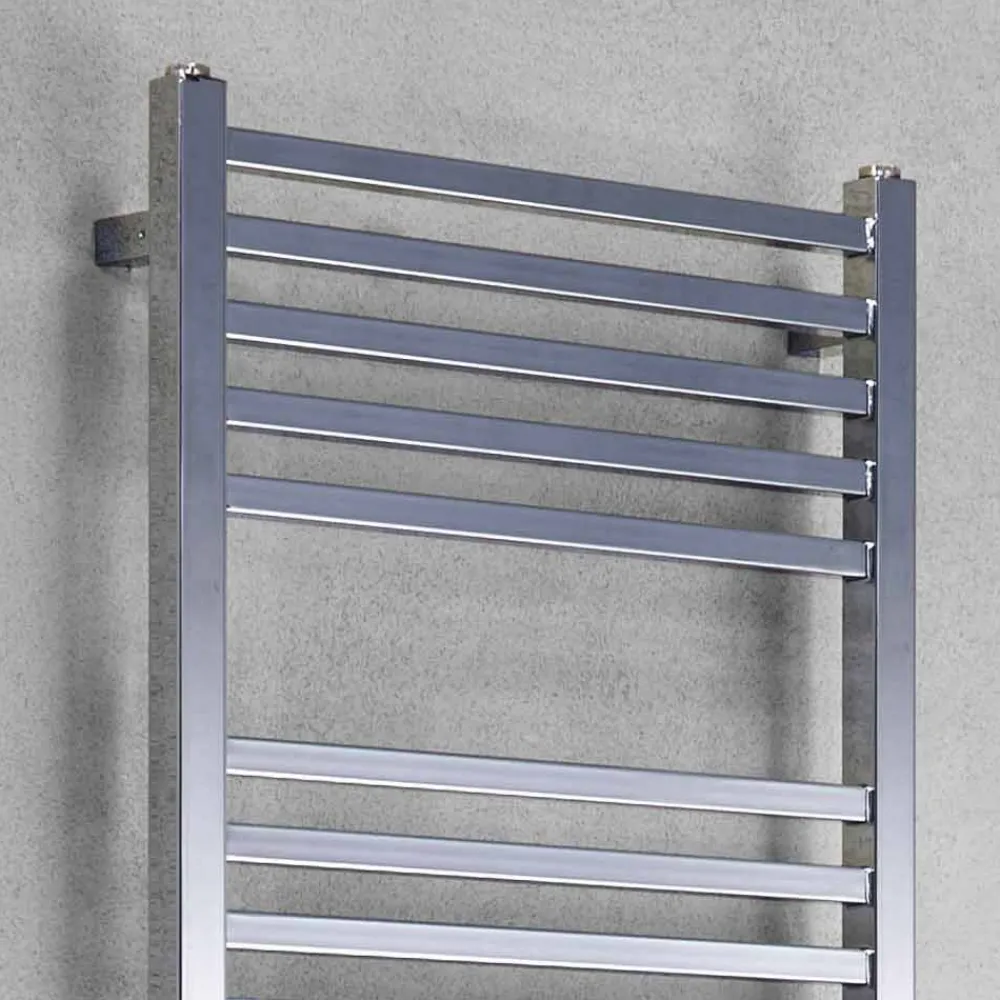 Viadurini Radiators Handtuchheizkörper Wasser-Modernes Design Chrom Kühlerwand 2 Größen bis zu 765 Watt - Turm